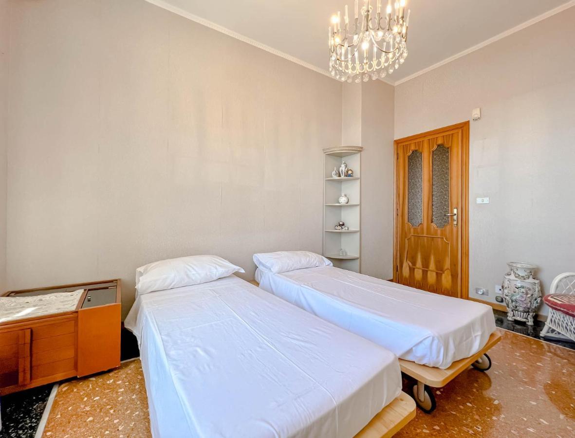 Grande Appartamento Vista Mare Varazze Exterior foto