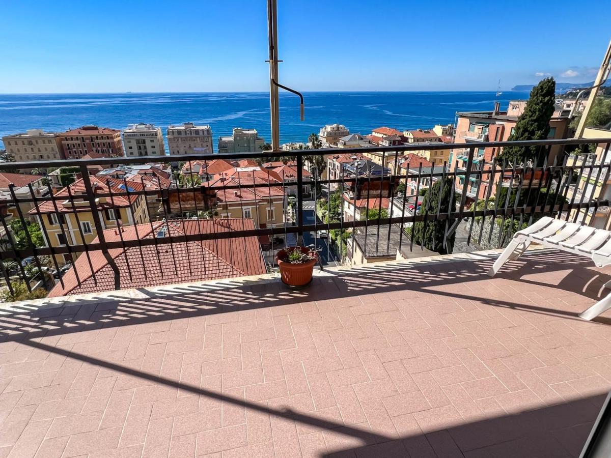 Grande Appartamento Vista Mare Varazze Exterior foto